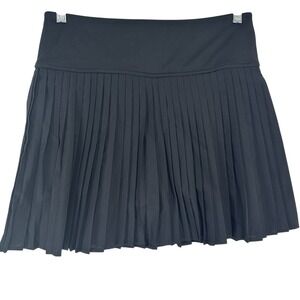 Fabletics Hot Shot‎ Skort Size Medium Black Pleated Tennis Golf Running Hiking